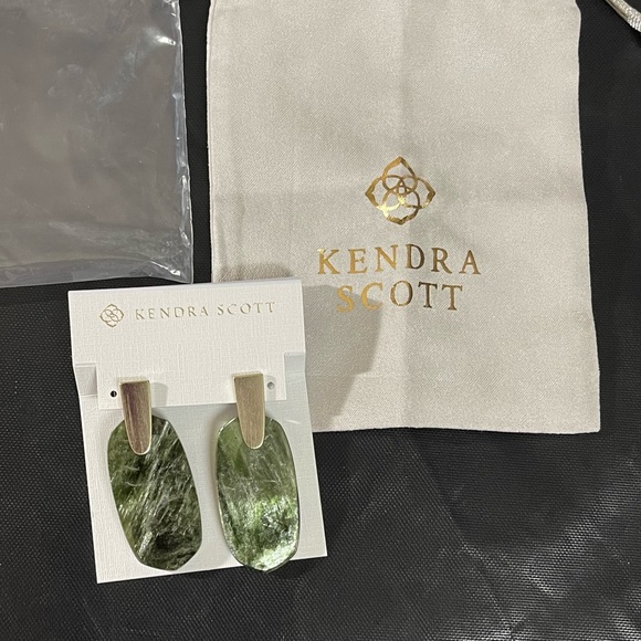 Kendra Scott Aragon Sage Mica&14K Gold Plated Drop Earrings NWT - Picture 12 of 12
